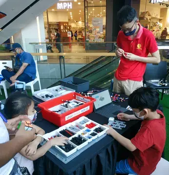 Advaspire roadshow lego robotics kit