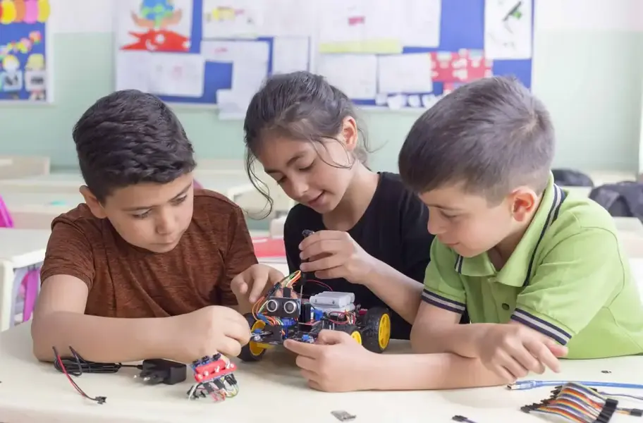 Collaboration on building robot