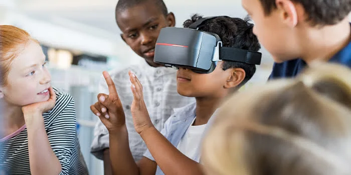 Student trying innovative vr